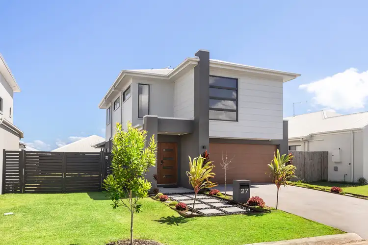 27 Lindeman Crescent