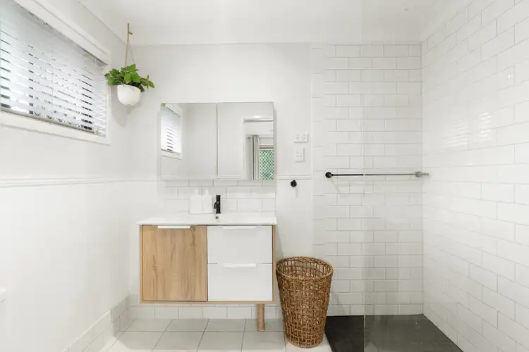 Seventh view of Homely house listing, 4 Alicia Court, Camira QLD 4300