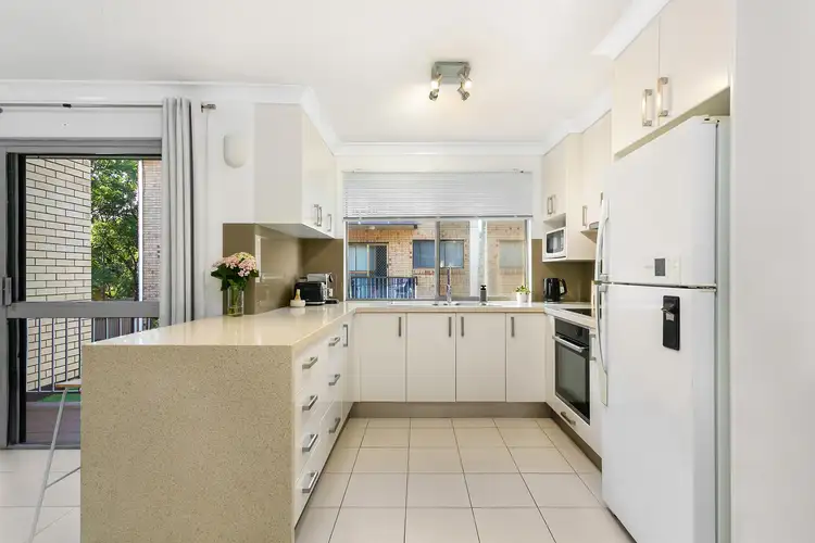 4/10 Allara Avenue, Palm Beach QLD 4221