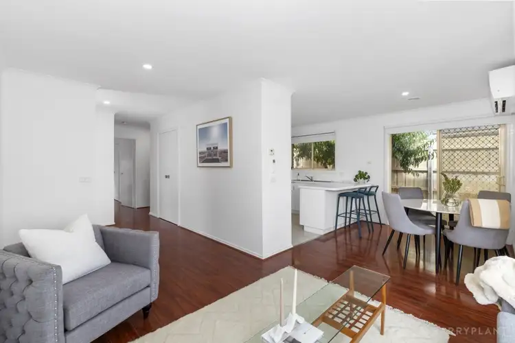 2/21 Marna Court