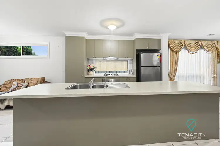 Fifth view of Homely house listing, 7 Corey Close, Deer Park VIC 3023