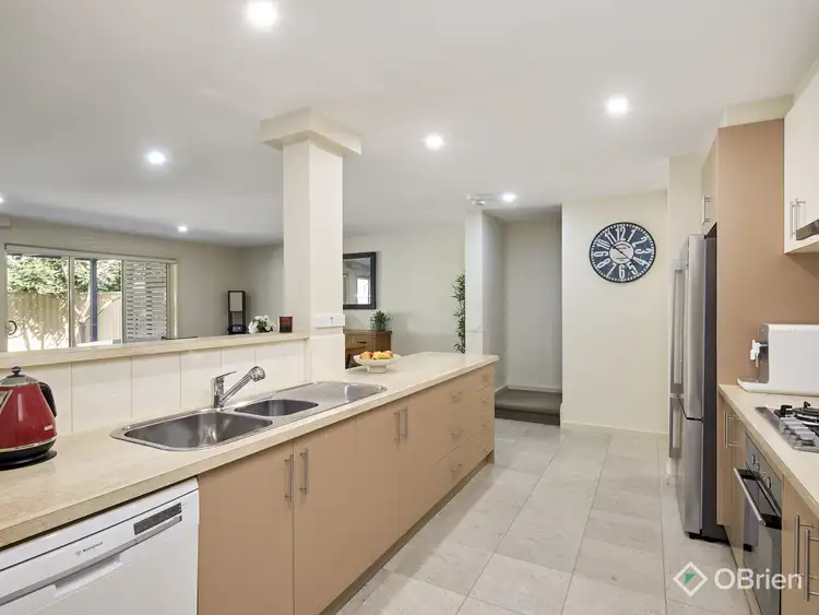 Fourth view of Homely townhouse listing, 5 Sunline Terrace, Pakenham VIC 3810