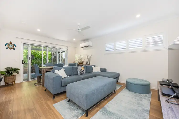 200/2-20 Island View Drive, Urangan QLD 4655
