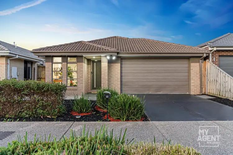 32 Caversham Drive, Pakenham VIC 3810