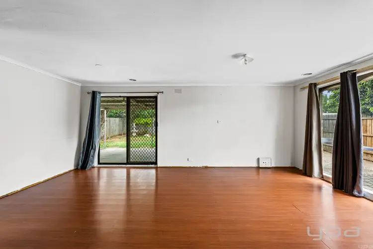 Fifth view of Homely house listing, 17 Somerset Close, Werribee VIC 3030