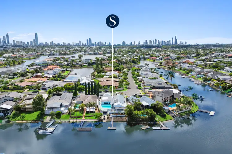 11 Rannock Avenue, Benowa Waters QLD 4217