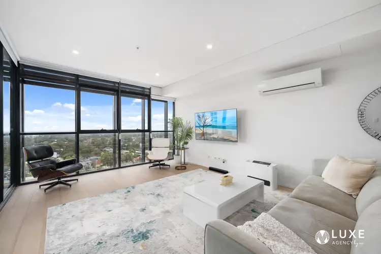902/10 Village Place