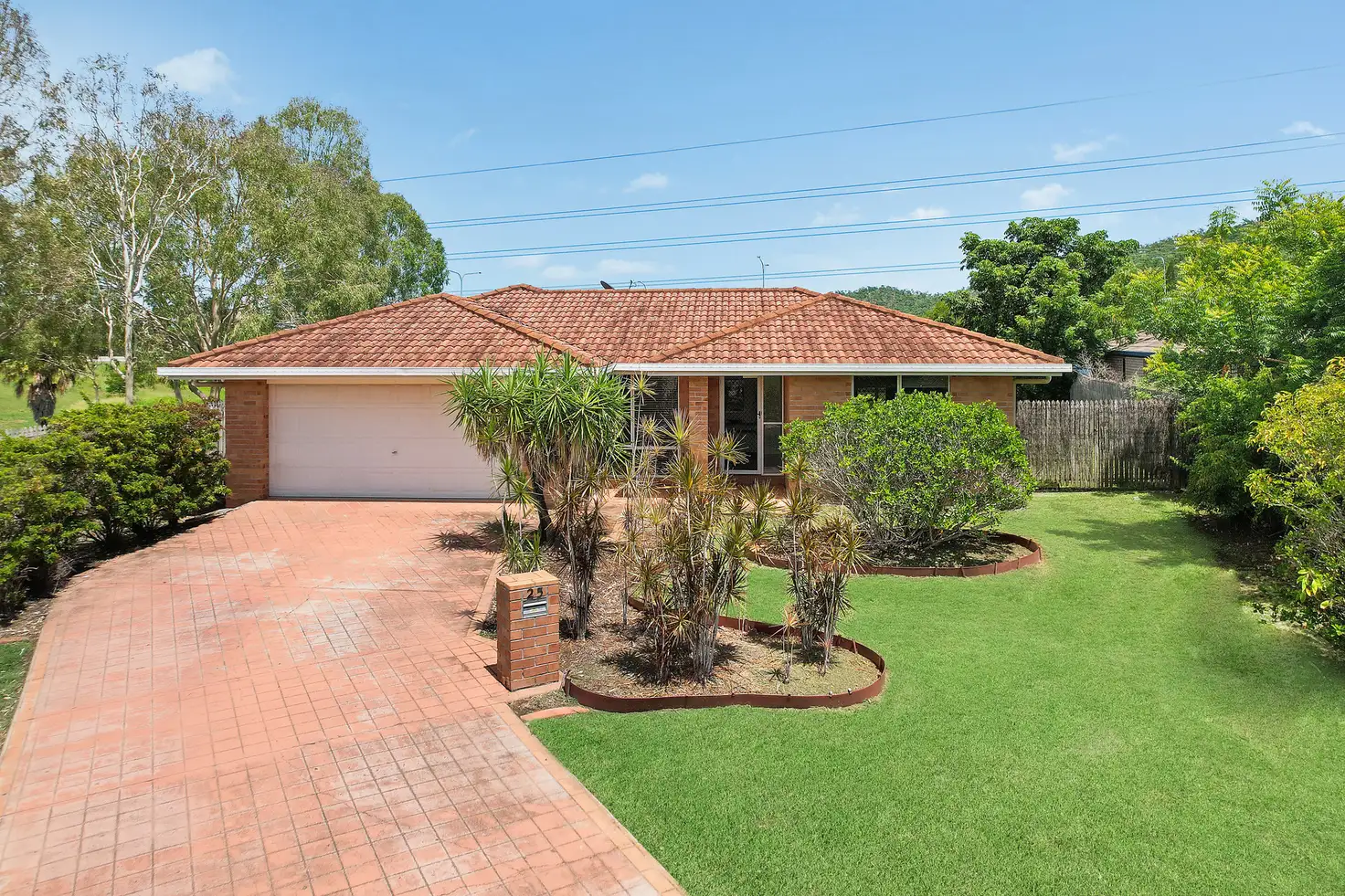 Main view of Homely house listing, 25 Wallace Circuit, Kirwan QLD 4817