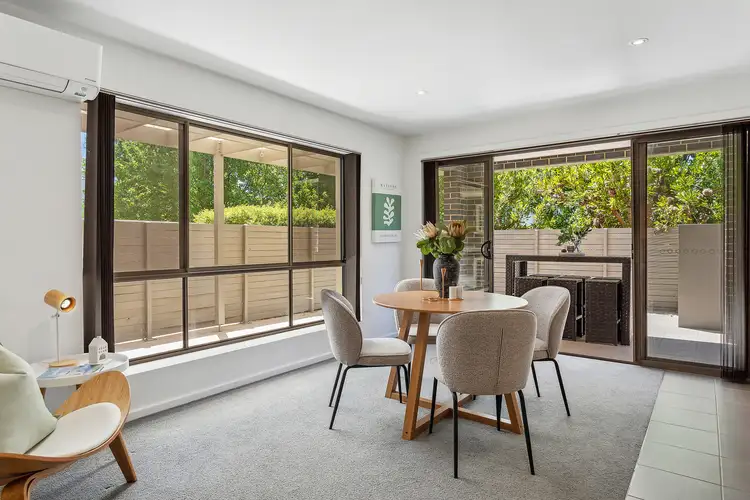 2/68 Macleay Street