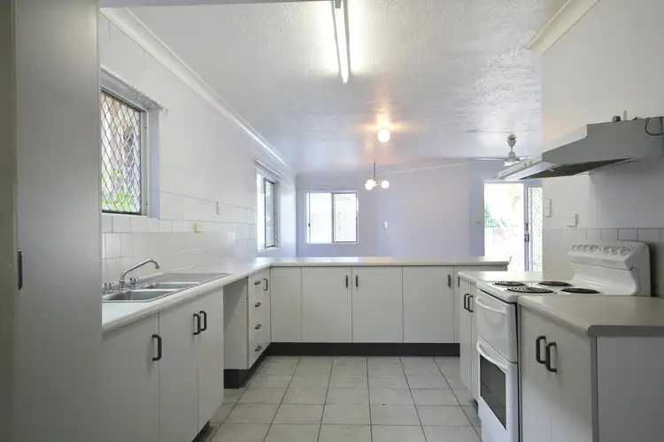 Fifth view of Homely unit listing, 2/12 Old Common Road, Belgian Gardens QLD 4810