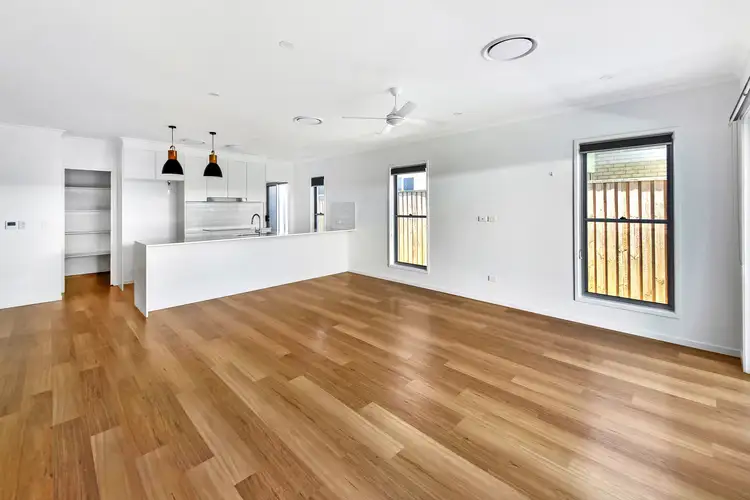 Sixth view of Homely house listing, 4 Mulberry Place, Landsborough QLD 4550