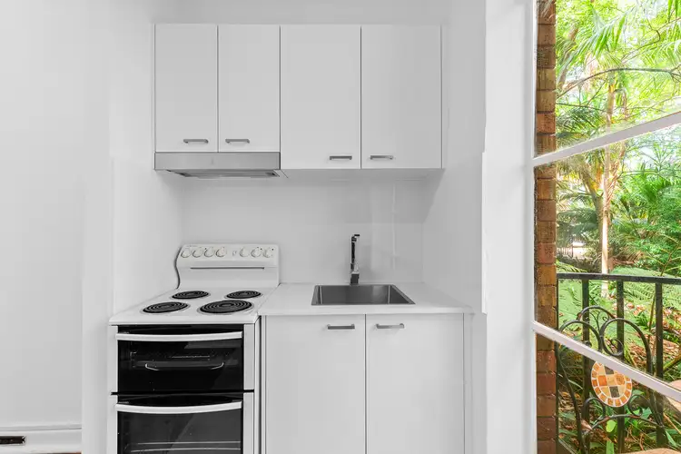 Third view of Homely studio listing, 5/7 St Neot Avenue, Potts Point NSW 2011