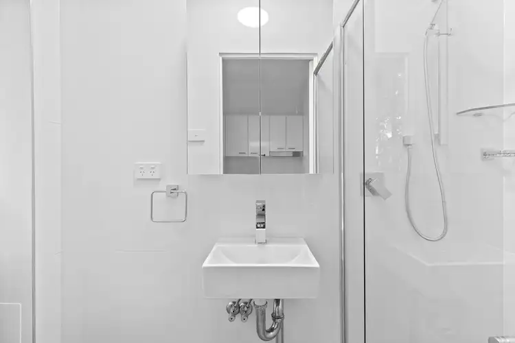 Fourth view of Homely studio listing, 5/7 St Neot Avenue, Potts Point NSW 2011