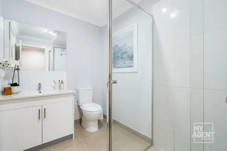 Sixth view of Homely townhouse listing, 19/1 Hyde Park Avenue, Craigieburn VIC 3064