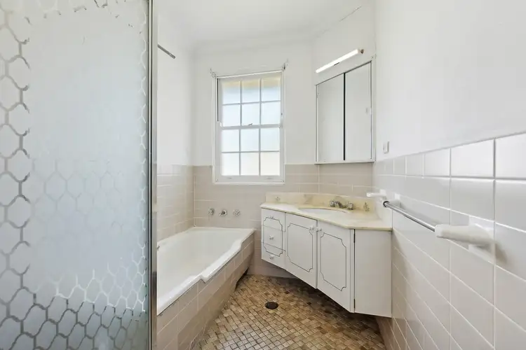 Sixth view of Homely apartment listing, 5/2 Woonona Avenue, Wahroonga NSW 2076