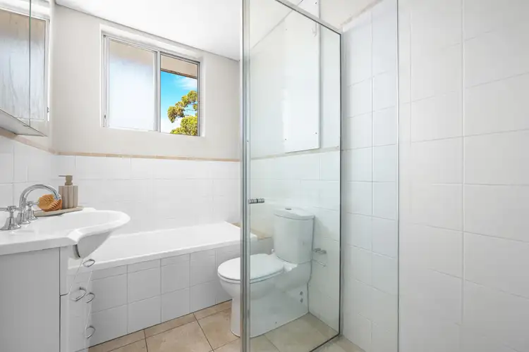Fifth view of Homely unit listing, 13/60 Dee Why Parade, Dee Why NSW 2099