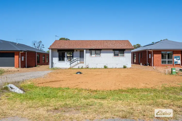 128 Larmer Street, Howlong NSW 2643