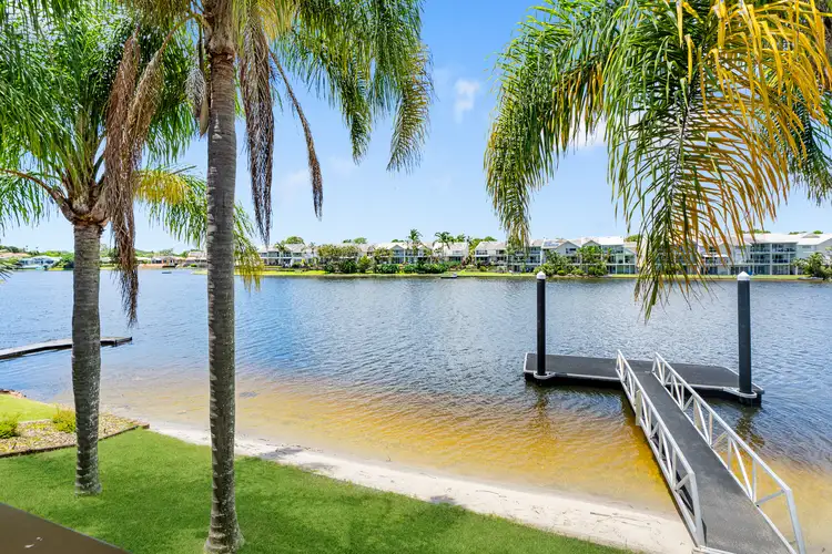 15 Winch Court, Mermaid Waters QLD 4218