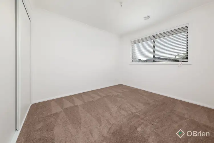 Sixth view of Homely house listing, 5 Isdell Place, Wodonga VIC 3690