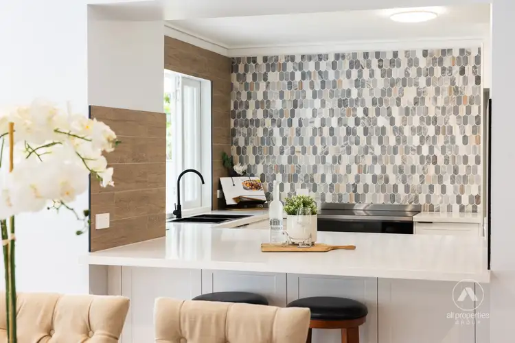 171-173 Loganlea Road, Loganlea QLD 4131