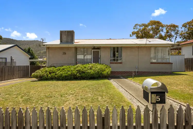 5 Kerria Road