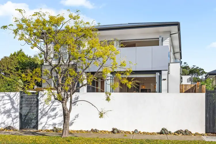 1/33 Strachans Road, Mornington VIC 3931