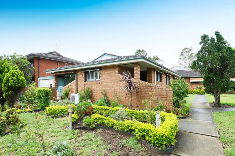 Main view of Homely villa listing, 1/122-124 Railway Crescent, Jannali NSW 2226