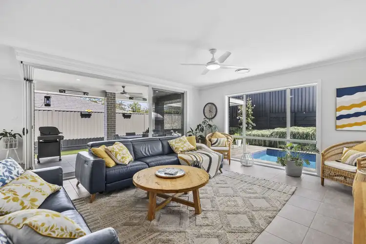 8 Pine Street, Glenning Valley NSW 2261