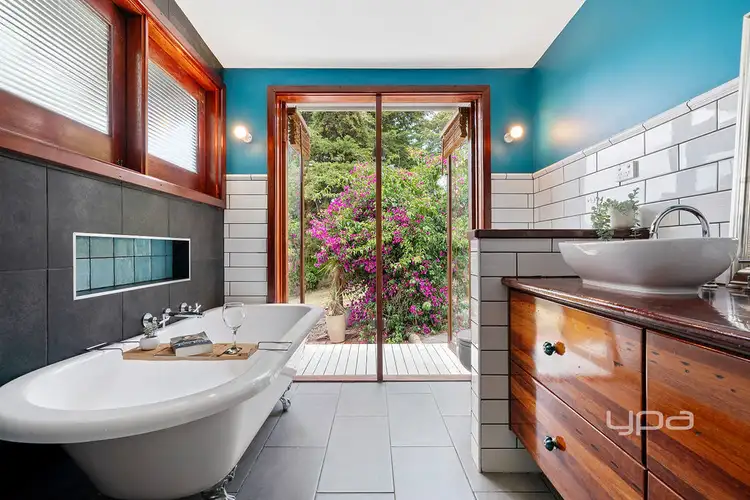 11 Charles Street, Rye VIC 3941