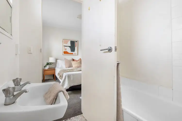 Fourth view of Homely apartment listing, 14/8 Robert Street, Elwood VIC 3184