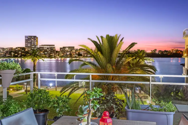 446/2 The Crescent, Wentworth Point NSW 2127