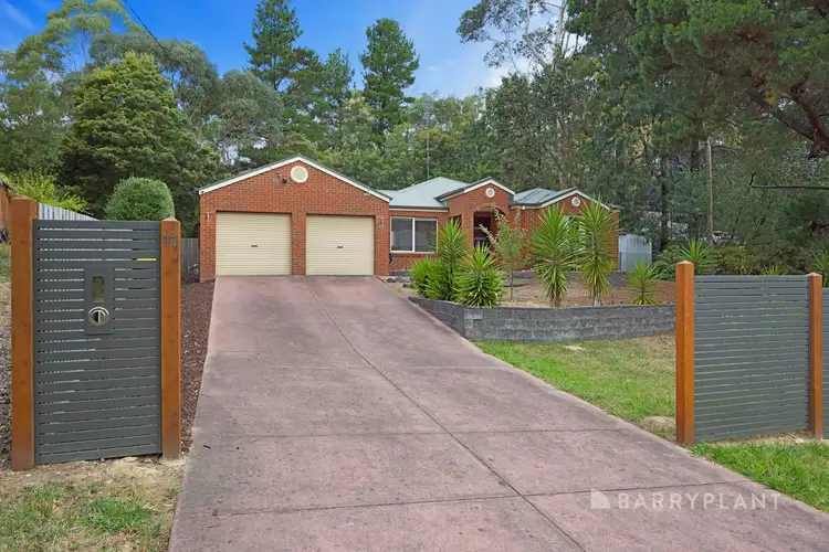 11 Darriwell Drive, Mount Helen VIC 3350