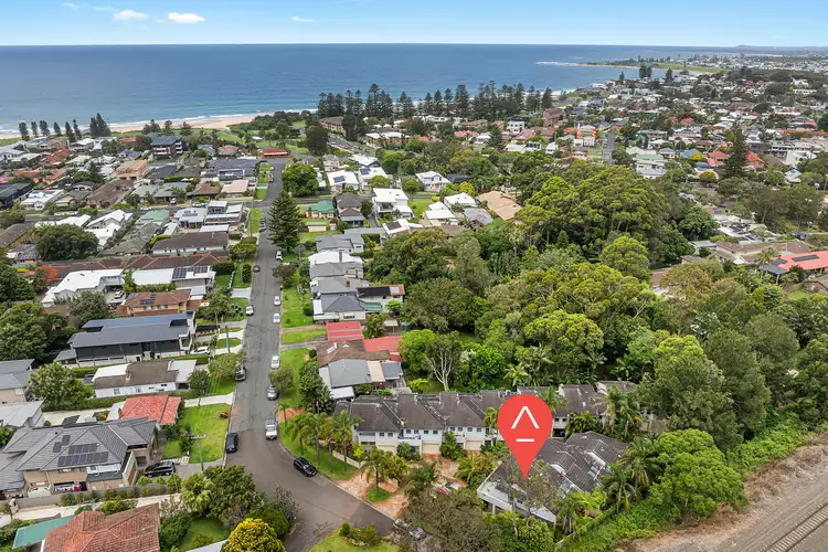 Main view of Homely townhouse listing, 3/24 Cochrane Road, Thirroul NSW 2515