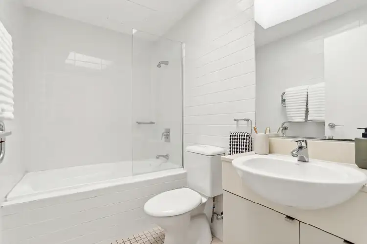 Fifth view of Homely unit listing, 414/3 Amalfi Drive, Wentworth Point NSW 2127