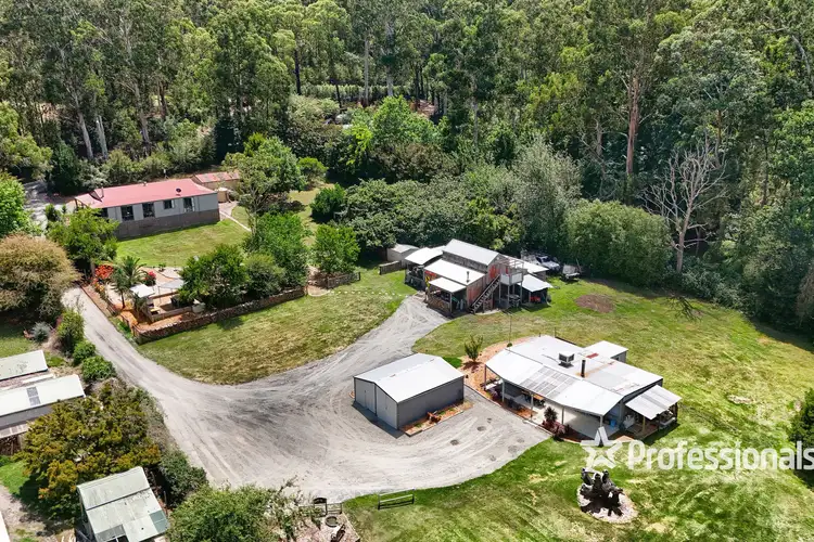 5 Charles Parade, Wesburn VIC 3799