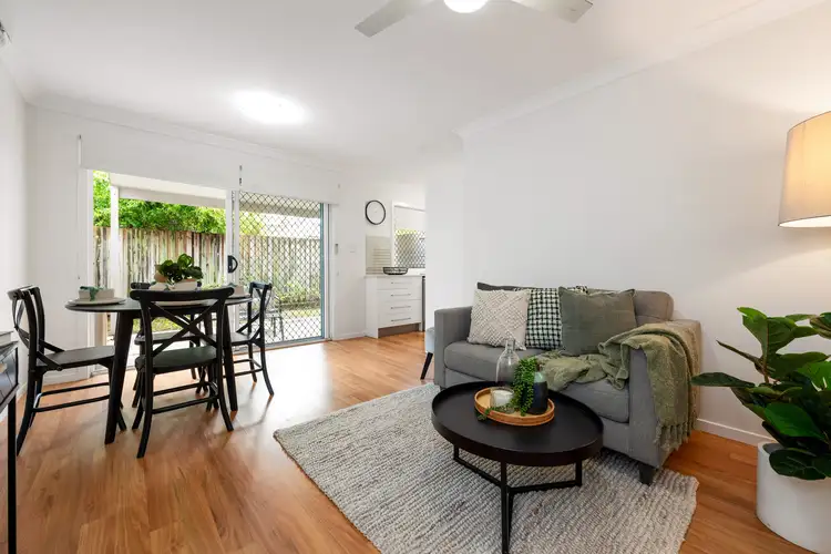 2/31 Vera Street, Greenslopes QLD 4120