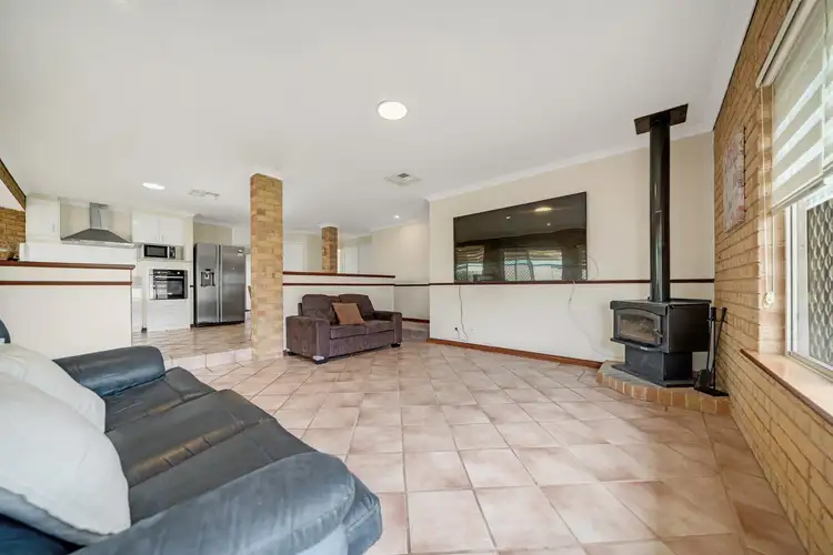 Fifth view of Homely house listing, 11 Starlet Court, Maddington WA 6109
