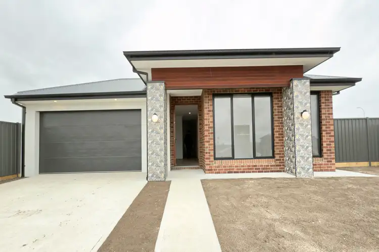 2 Cruz Road, Winter Valley VIC 3358