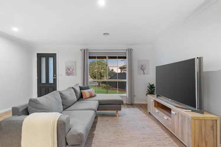 Fourth view of Homely unit listing, 2/1 Gunsynd Court, Keilor Downs VIC 3038