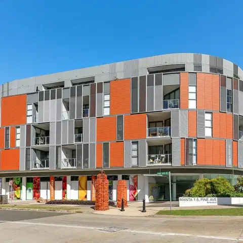 104/1-5 Pine Avenue
