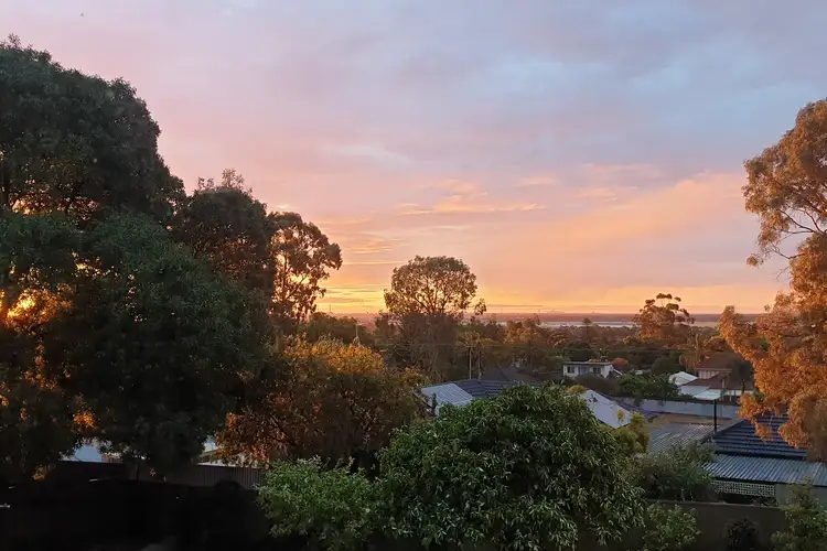 13 Linton Road