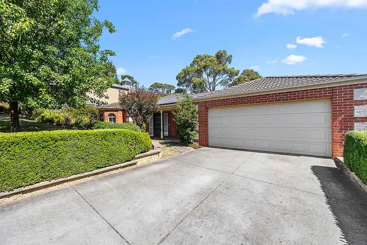 33 Nevett Crescent, Mount Helen VIC 3350
