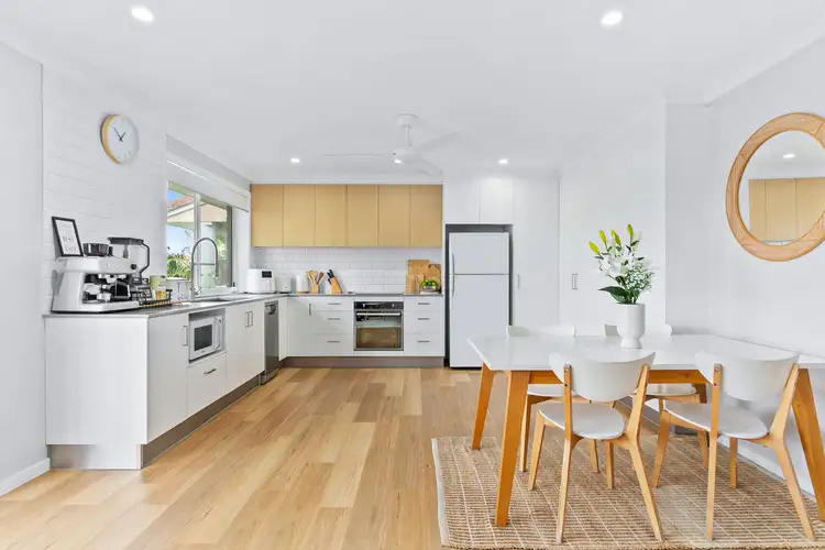8/145 Muir Street, Labrador QLD 4215