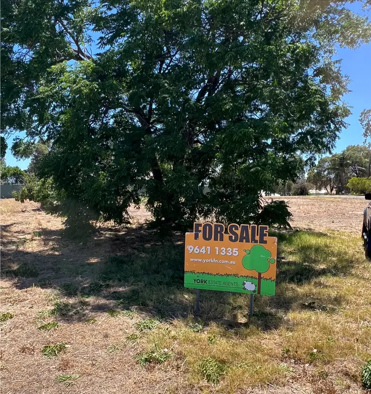 67 Robinson Street, Gingin WA 6503