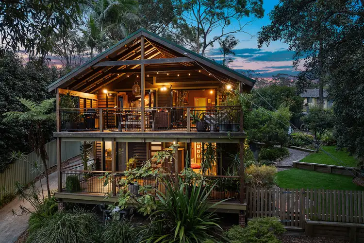 70 Roberts Parade, Hawkesbury Heights NSW 2777