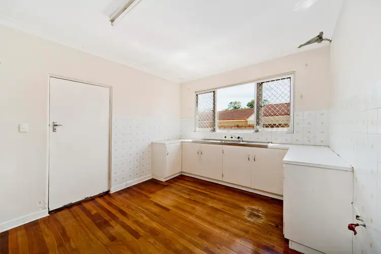 Sixth view of Homely unit listing, 7/257 Fulham Street, Cloverdale WA 6105