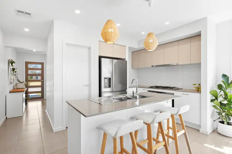 208 Warralily Boulevard, Armstrong Creek VIC 3217