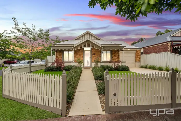 1 Mersey Lane, Caroline Springs VIC 3023