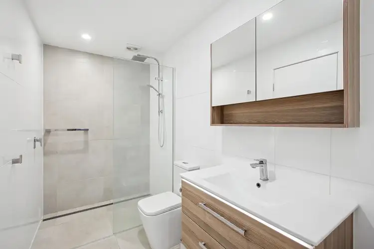 Fourth view of Homely unit listing, 5/24 Victoria Parade, Rockhampton City QLD 4700