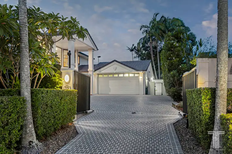 15 Carnoustie Place, Carindale QLD 4152